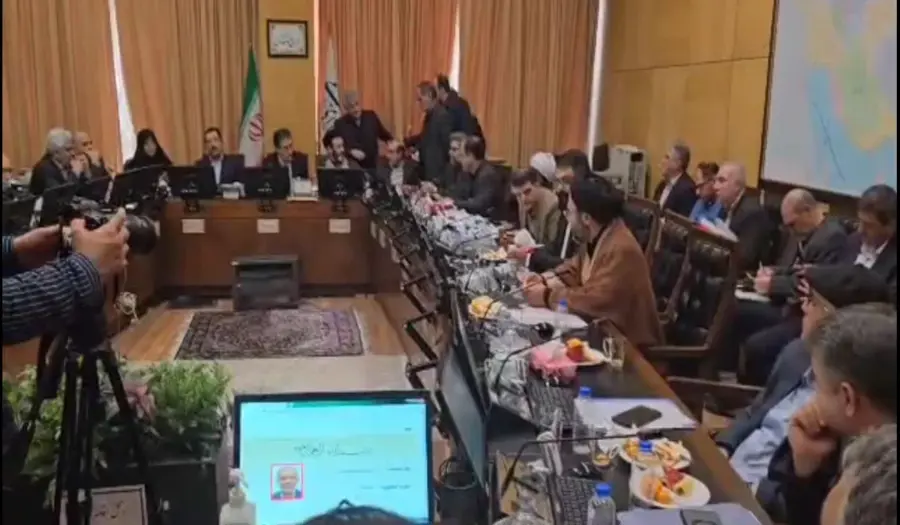 درخواست نمایندگان مجلس برای توقف موقت سامانه جامع تجارت